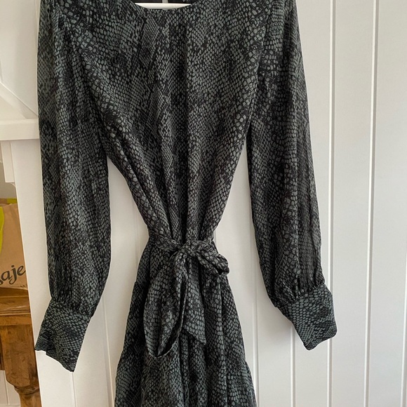 Dynamite Green Snakeskin Dress M - Picture 4 of 4